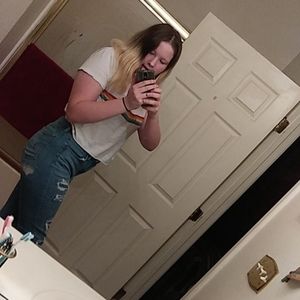 Meet your Posher, Leelee